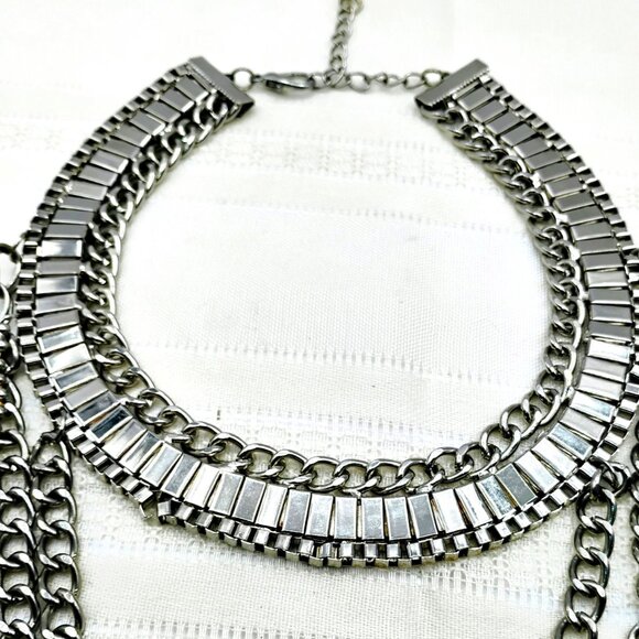 Statement necklace with howlite stone 13" multi layer costume jewelry - Picture 3 of 10
